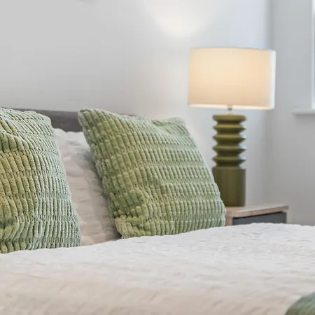 - - Free Parking - Sleeps 7 Leeds (West Yorkshire)