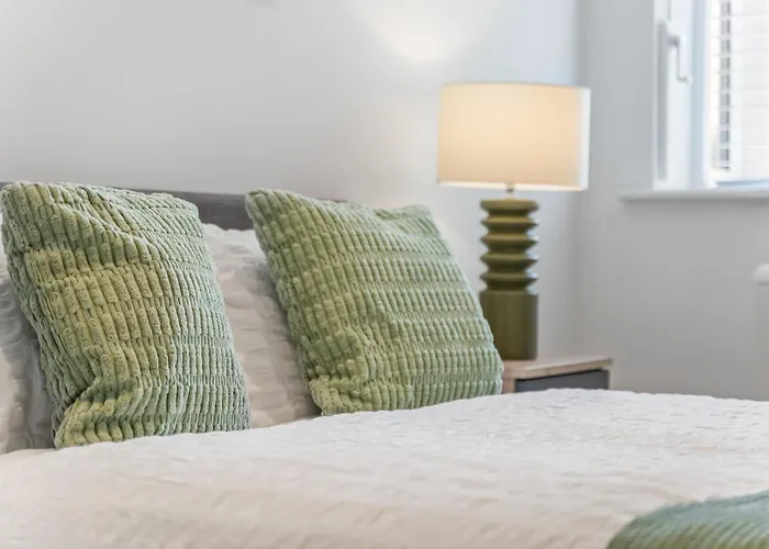 - - Free Parking - Sleeps 7 Leeds (West Yorkshire)