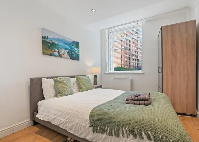 - - Free Parking - Sleeps 7 Appartement Leeds (West Yorkshire)